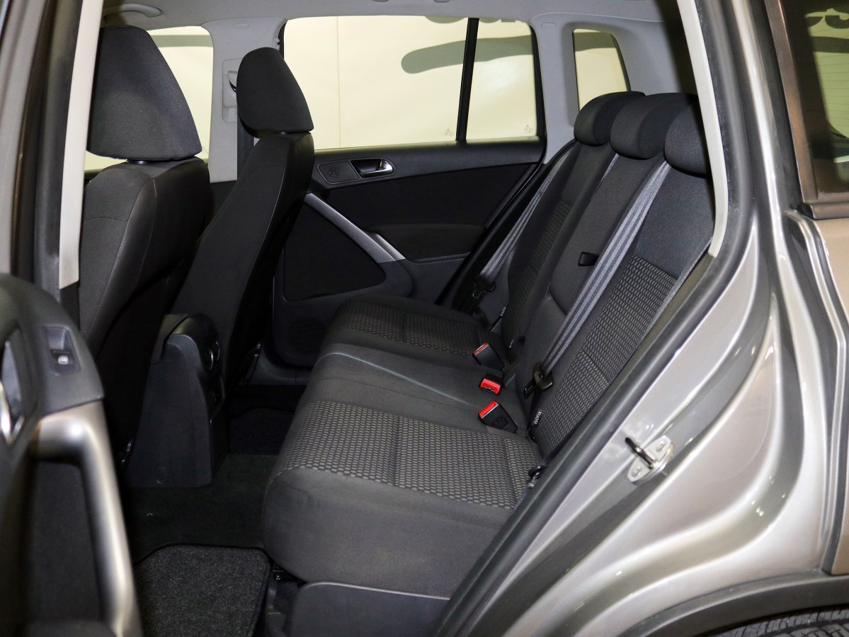 Foto Volkswagen Tiguan 15