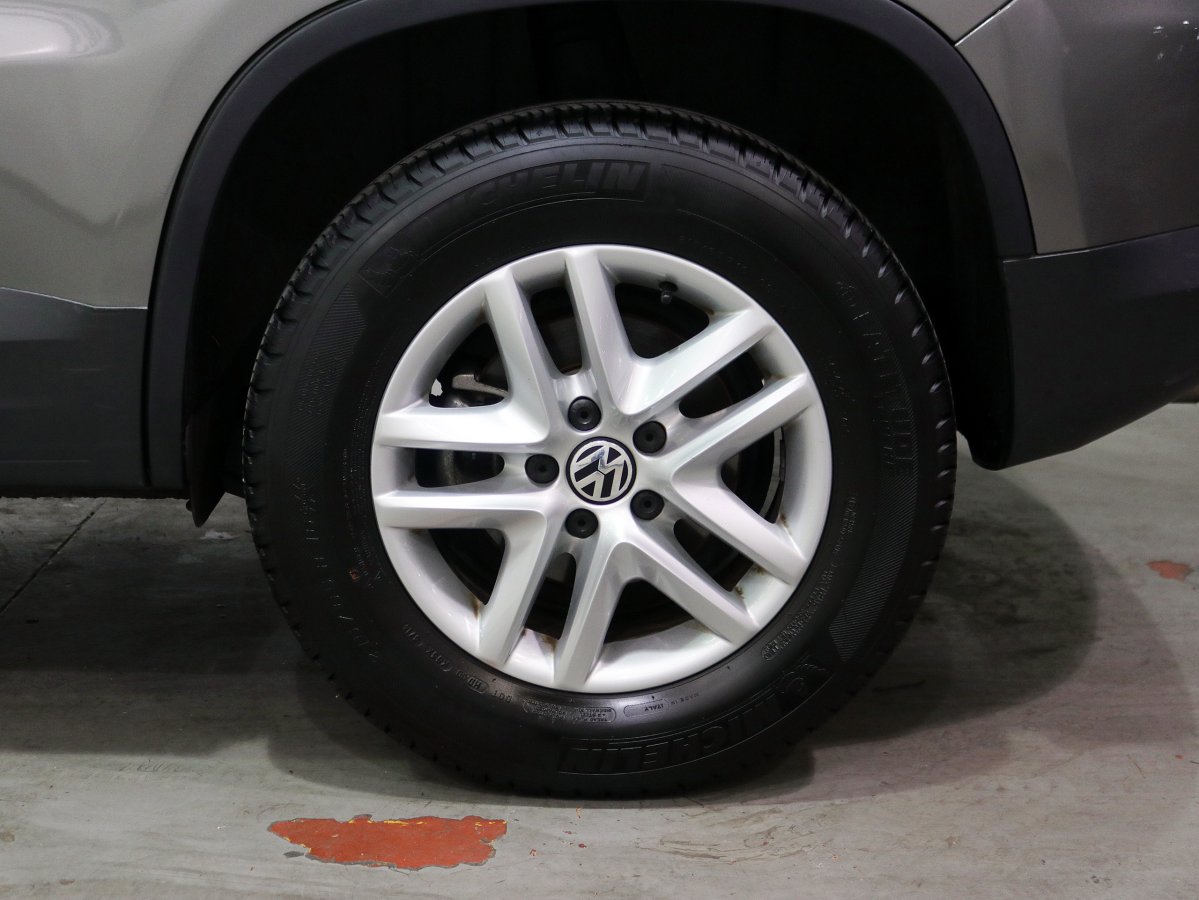Foto Volkswagen Tiguan 29