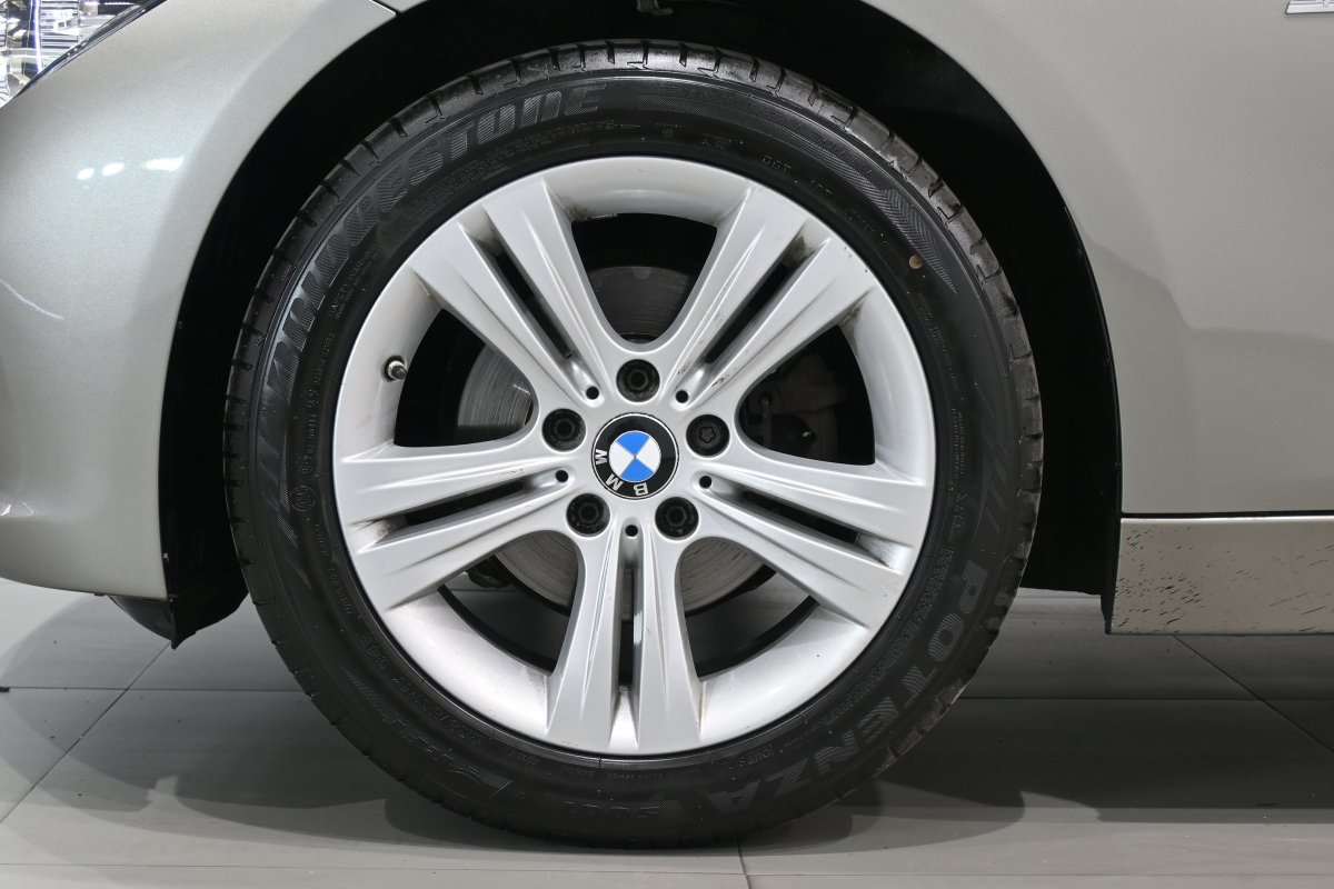Foto Bmw 318d 27
