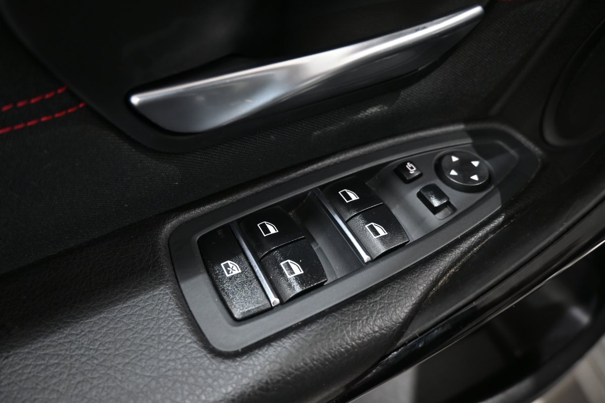Foto Bmw 318d 25