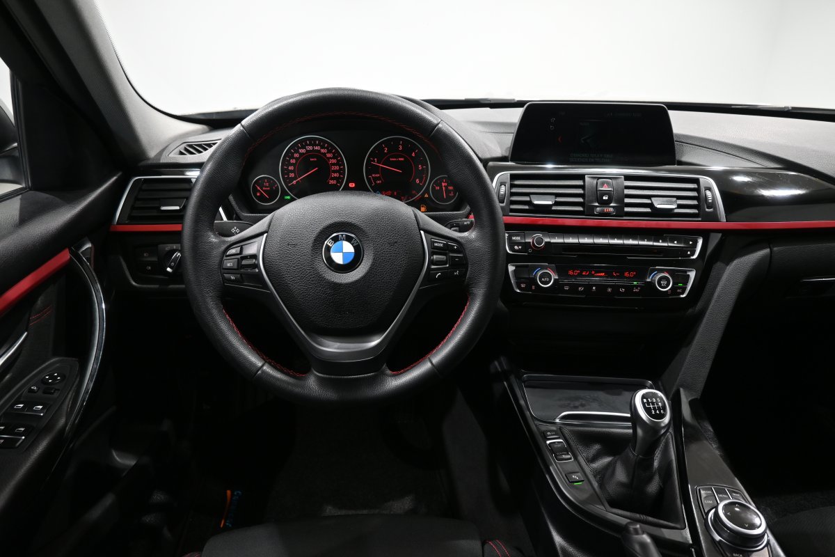 Foto Bmw 318d 18