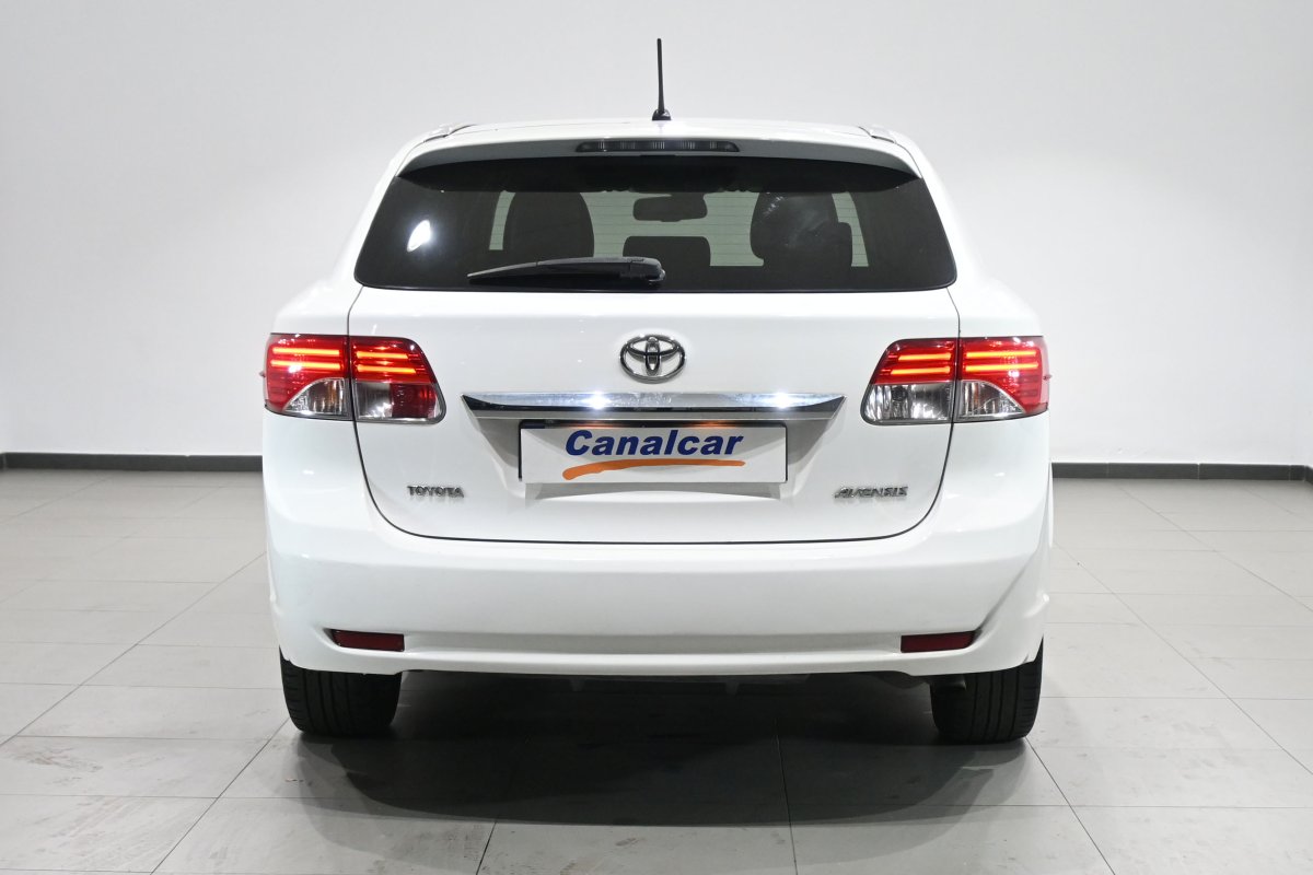 Foto Toyota Avensis 5