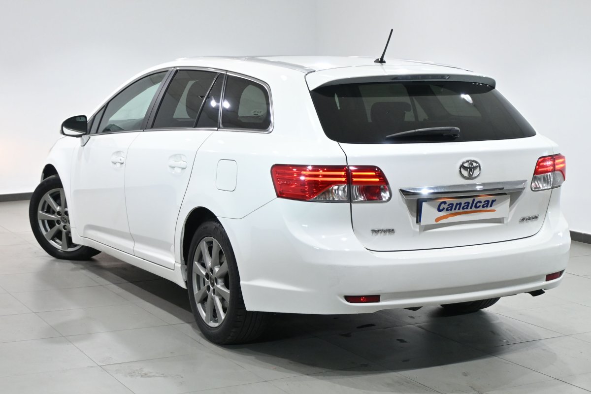 Foto Toyota Avensis 6