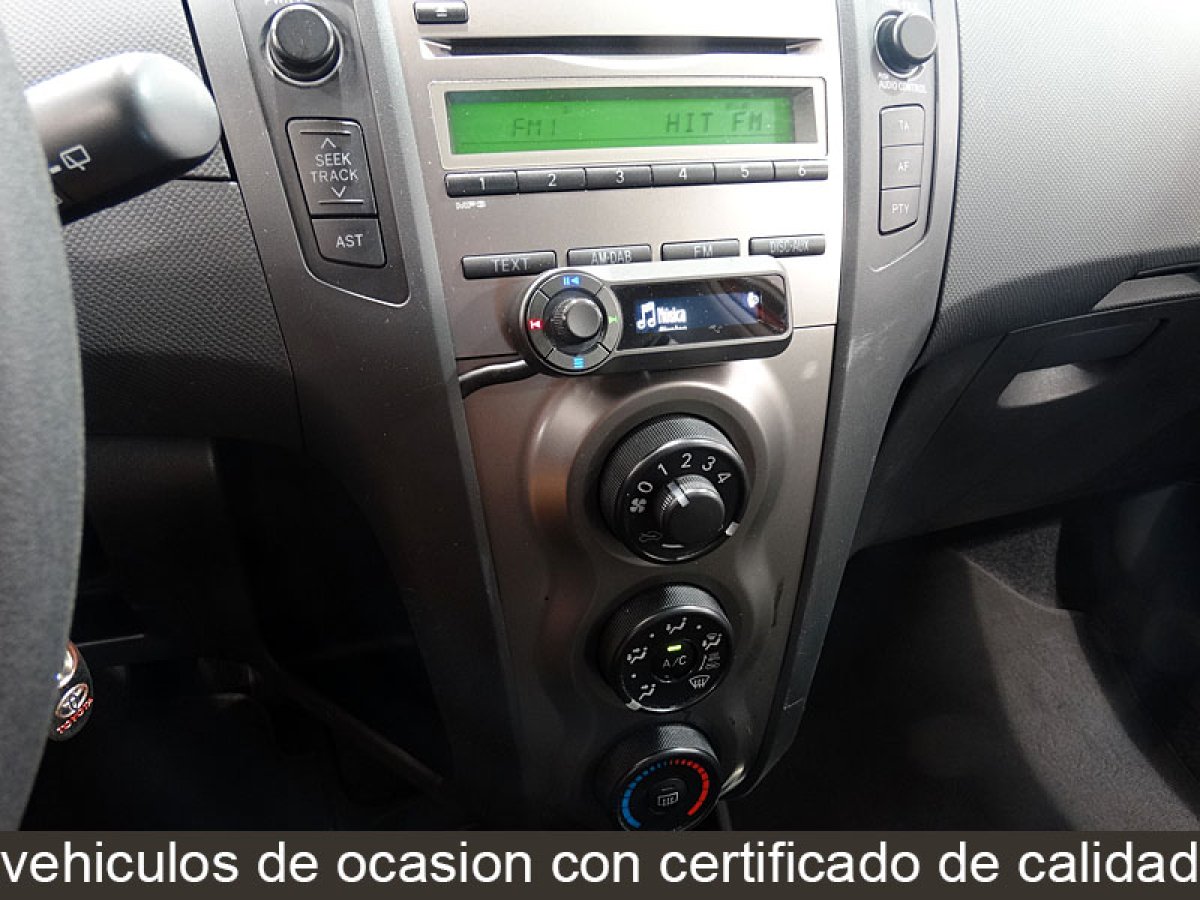 Foto Toyota Yaris 10