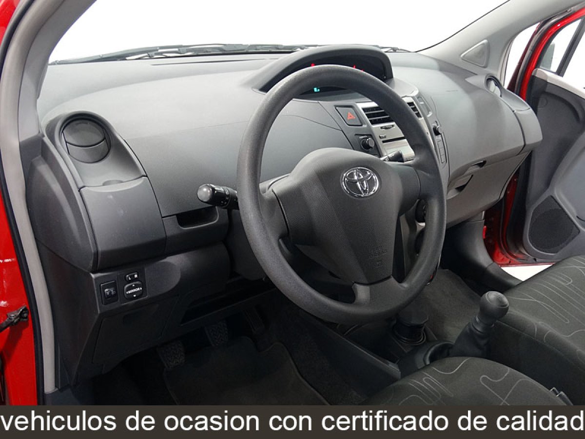 Foto Toyota Yaris 13