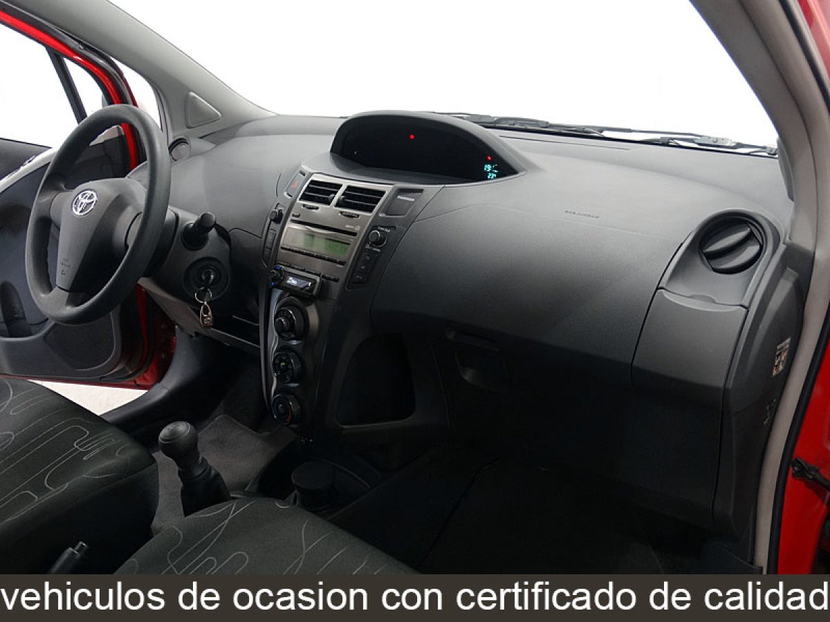 Foto Toyota Yaris 14