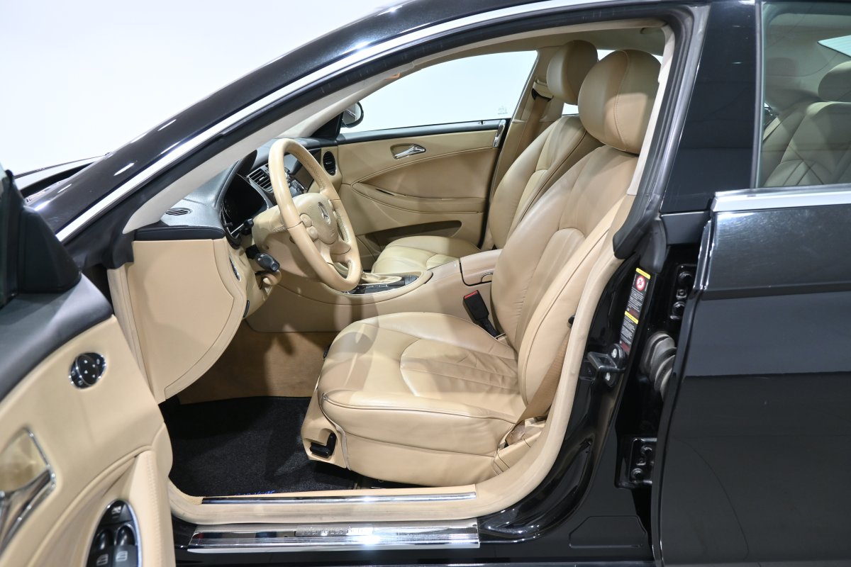 Foto Mercedes-Benz CLS 10