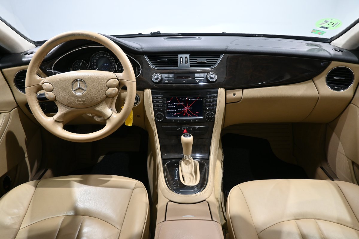 Foto Mercedes-Benz CLS 18
