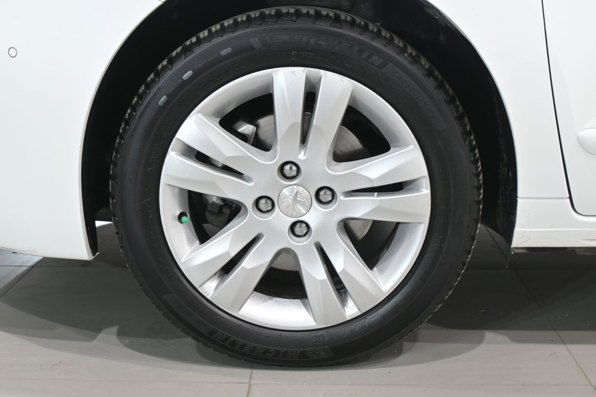 Foto Peugeot 5008 33