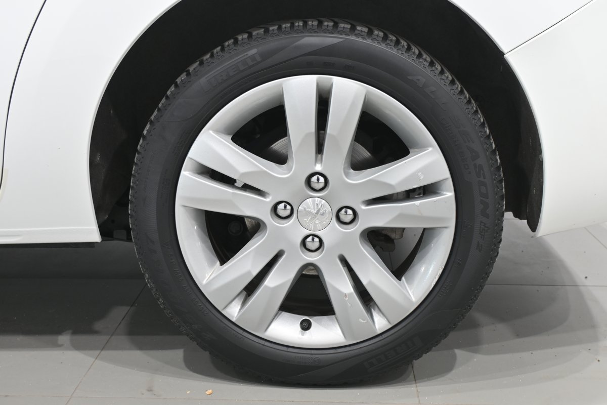 Foto Peugeot 5008 32