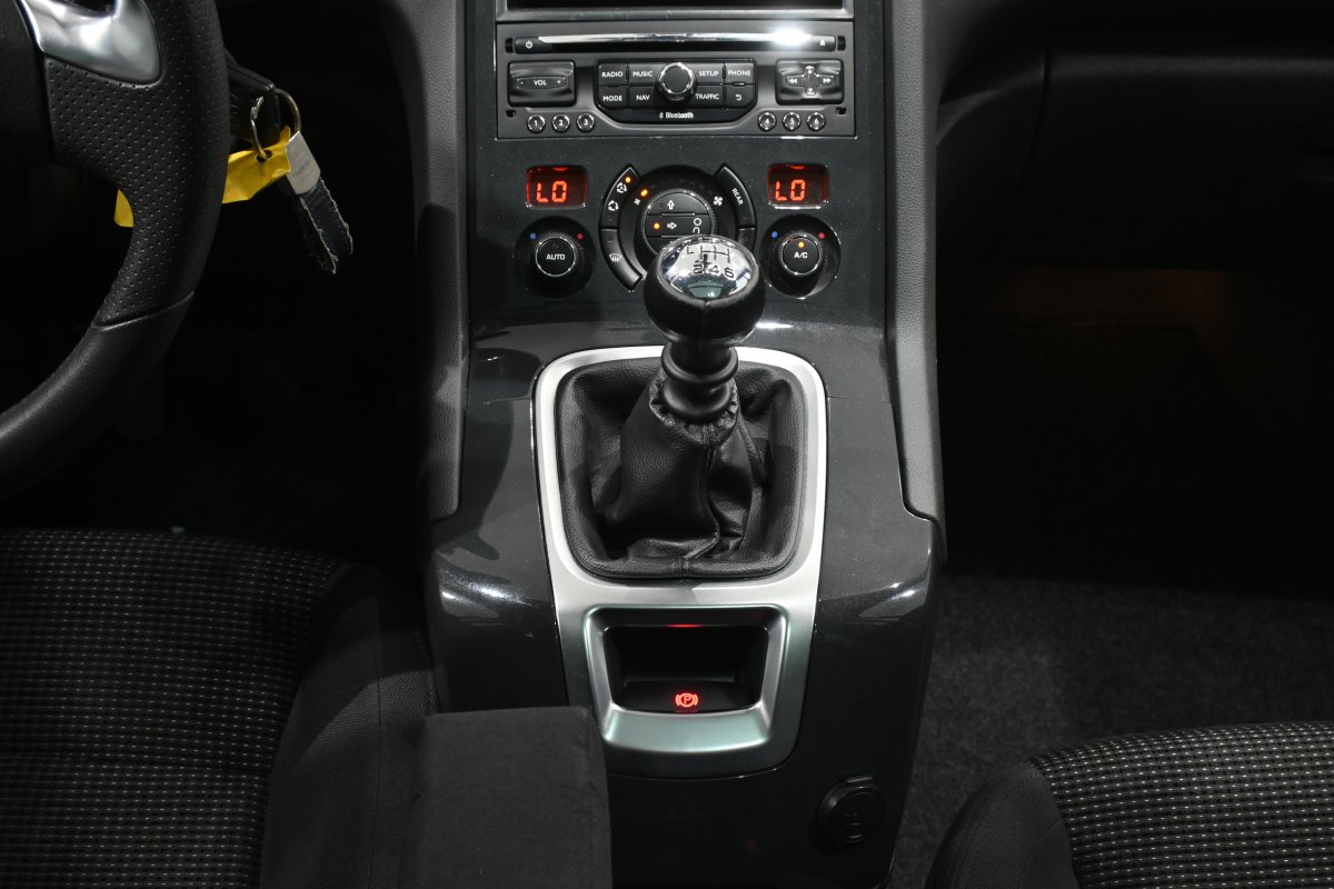 Foto Peugeot 5008 23