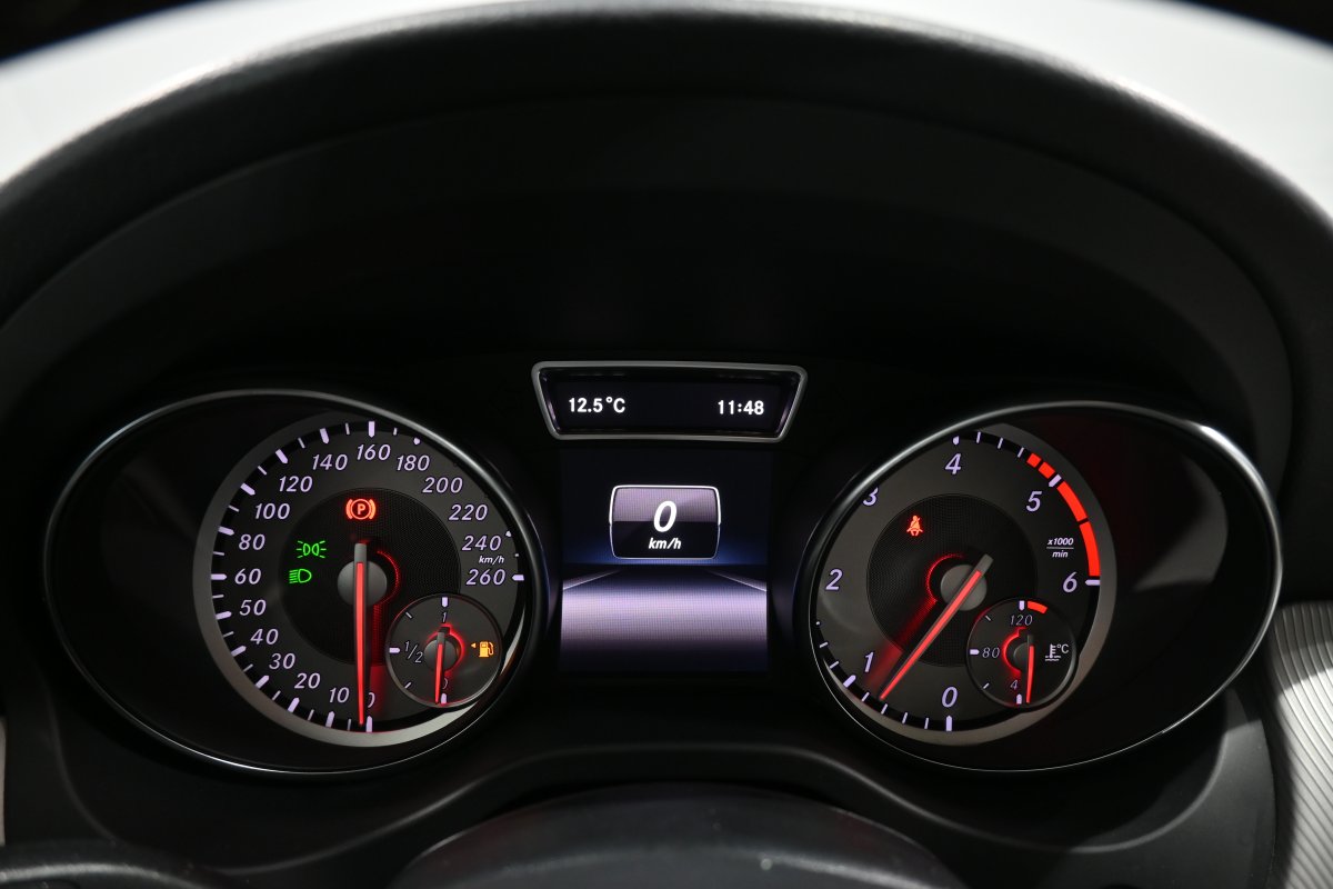 Foto Mercedes-Benz GLA 14