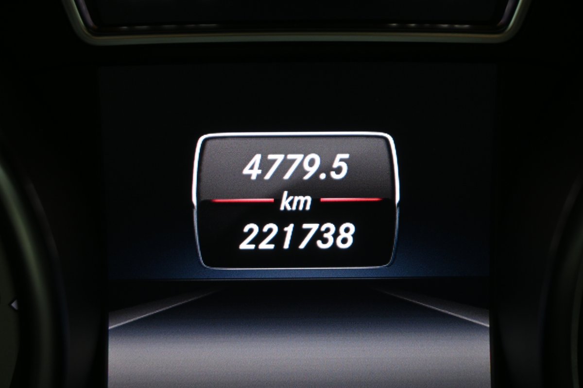 Foto Mercedes-Benz GLA 13