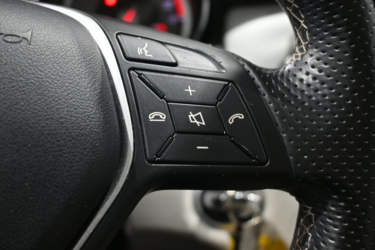 Foto Mercedes-Benz GLA 22