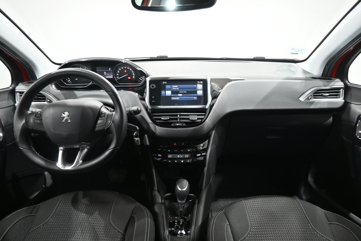 Foto Peugeot 208 19