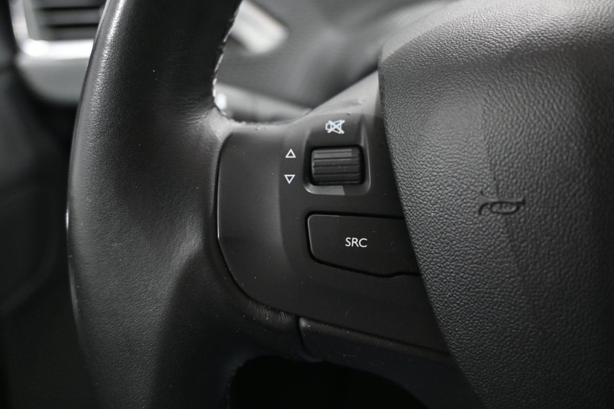 Foto Peugeot 208 22