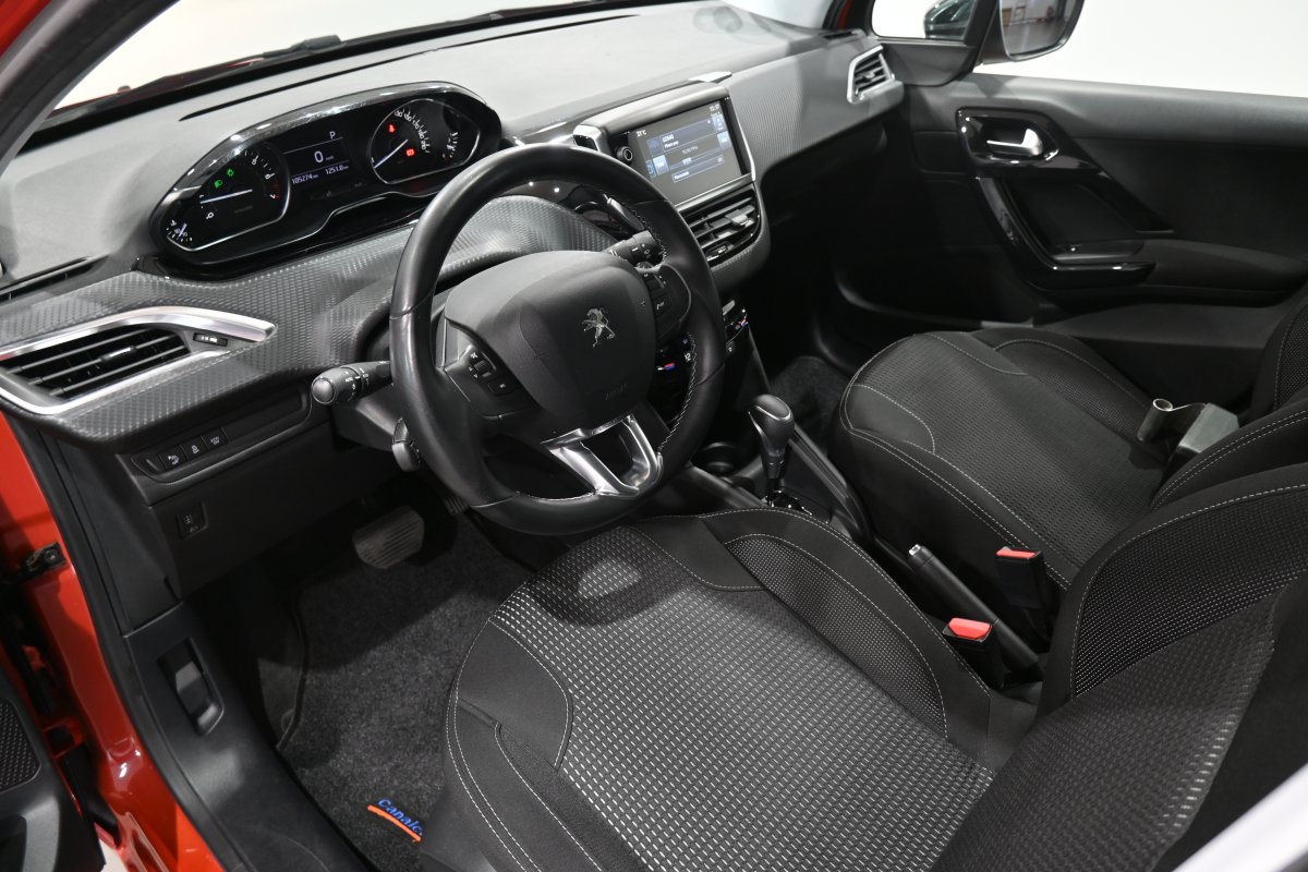 Foto Peugeot 208 9
