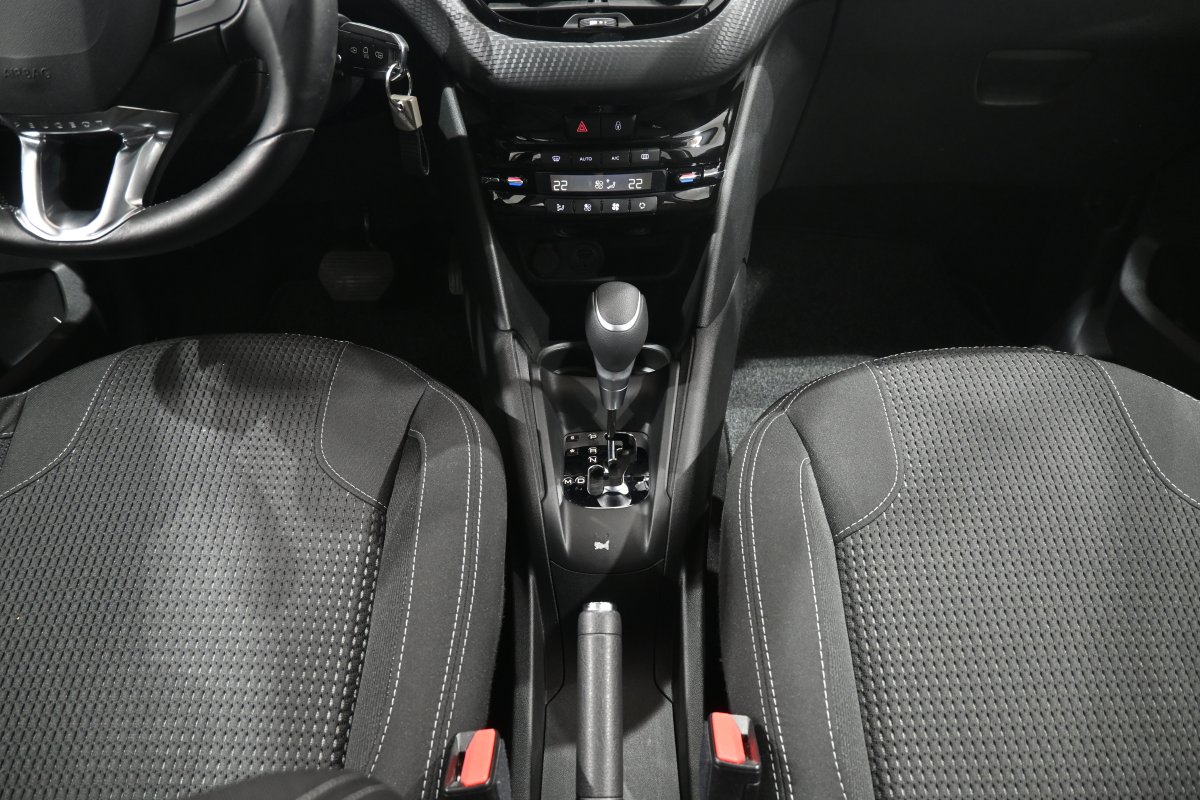 Foto Peugeot 208 18