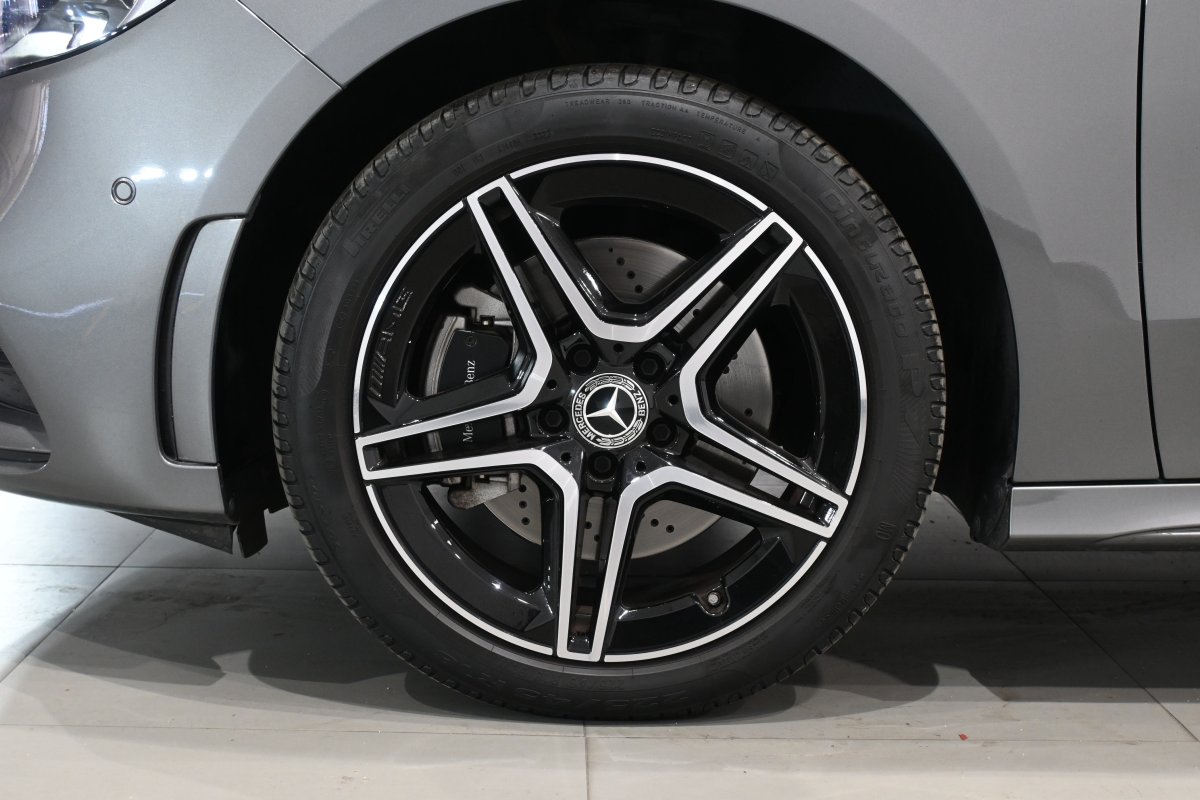Foto Mercedes-Benz Clase 33