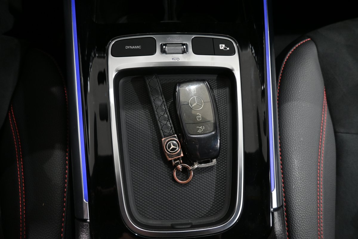 Foto Mercedes-Benz Clase 21