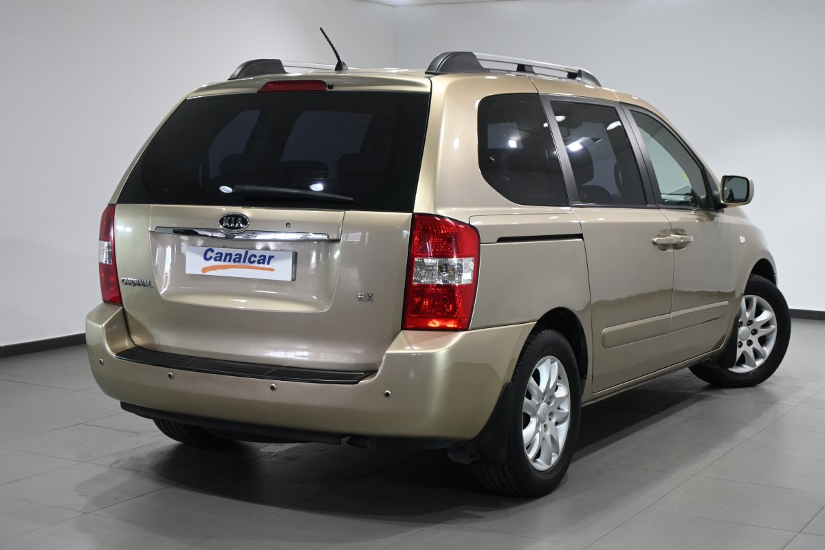 Foto Kia Carnival 4