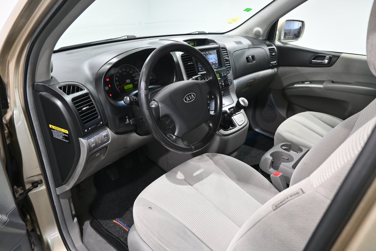 Foto Kia Carnival 10