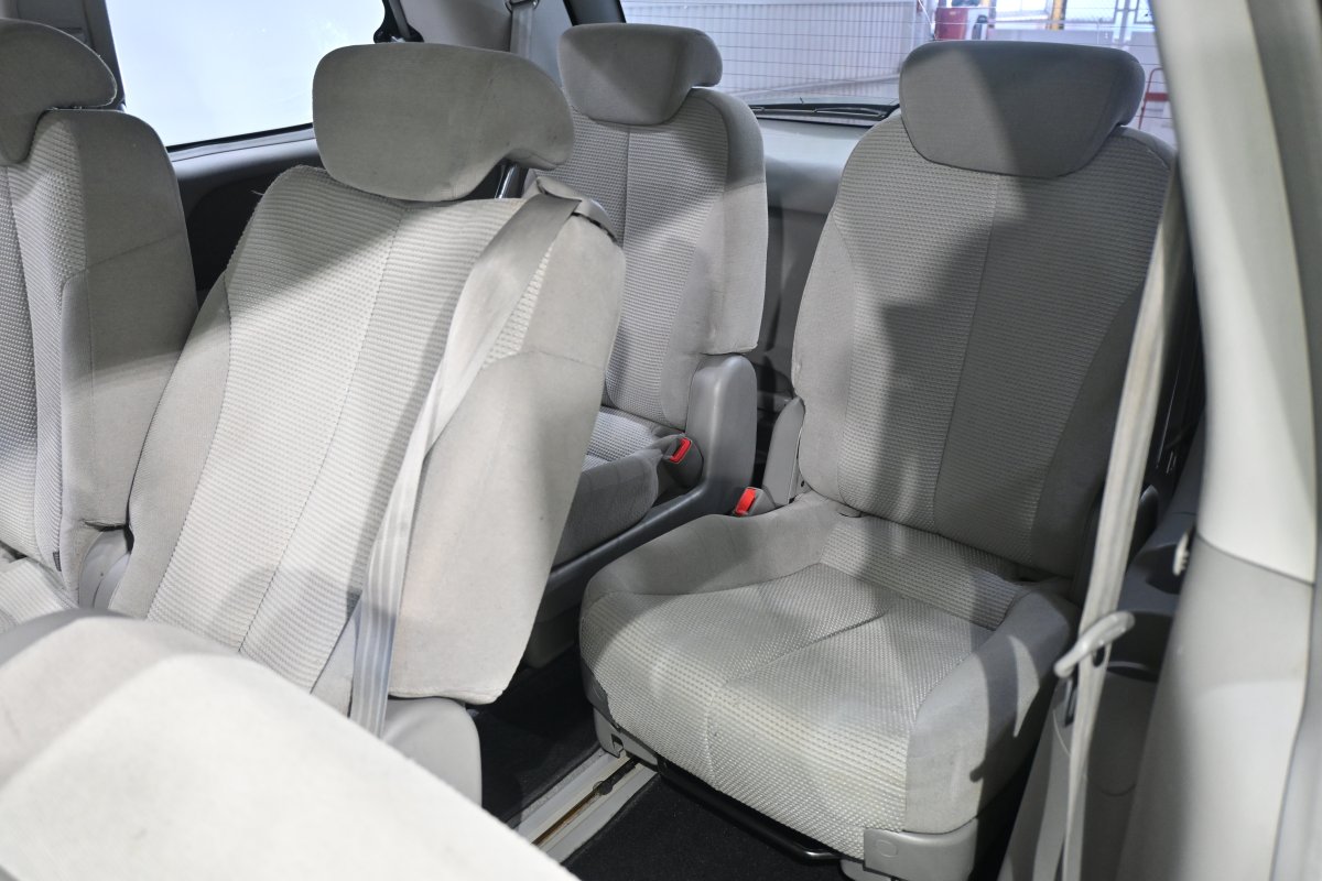 Foto Kia Carnival 13