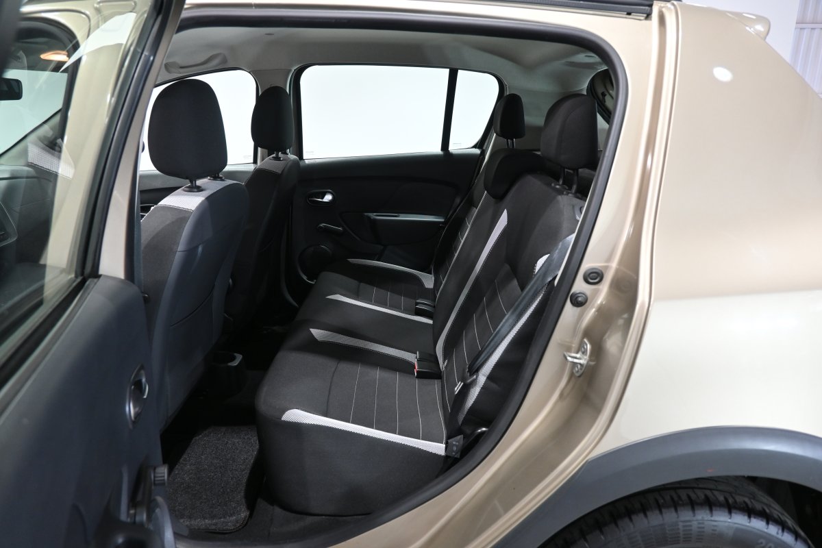 Foto Dacia Sandero 11