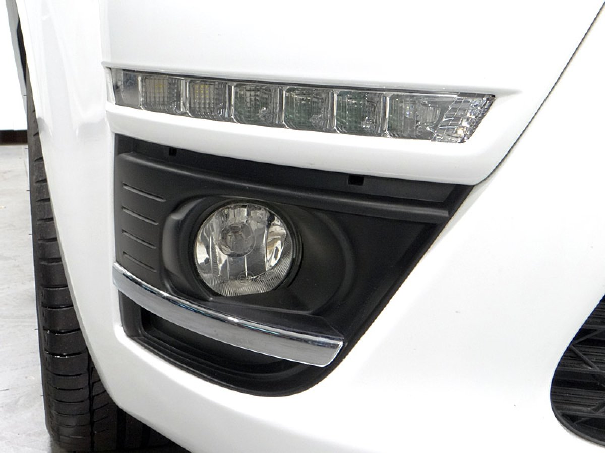 Foto Citroen Grand C4 Picasso 23