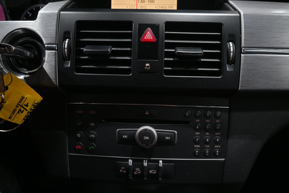 Foto Mercedes-Benz GLK 16