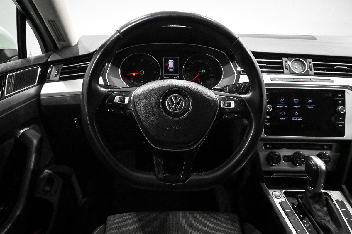 Foto Volkswagen Passat 21