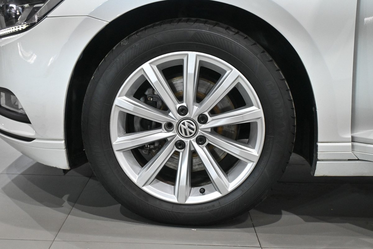 Foto Volkswagen Passat 35