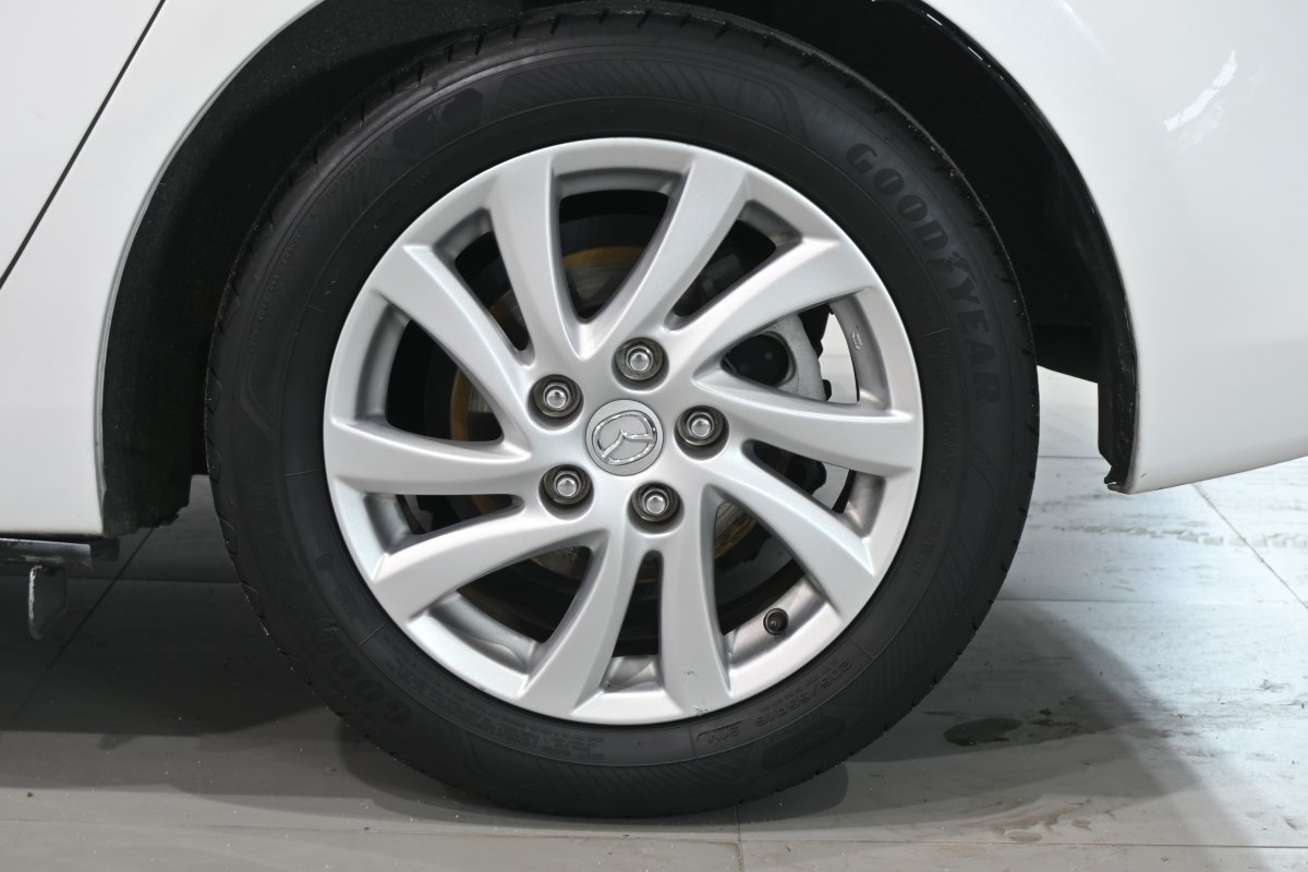 Foto Mazda Mazda3 29
