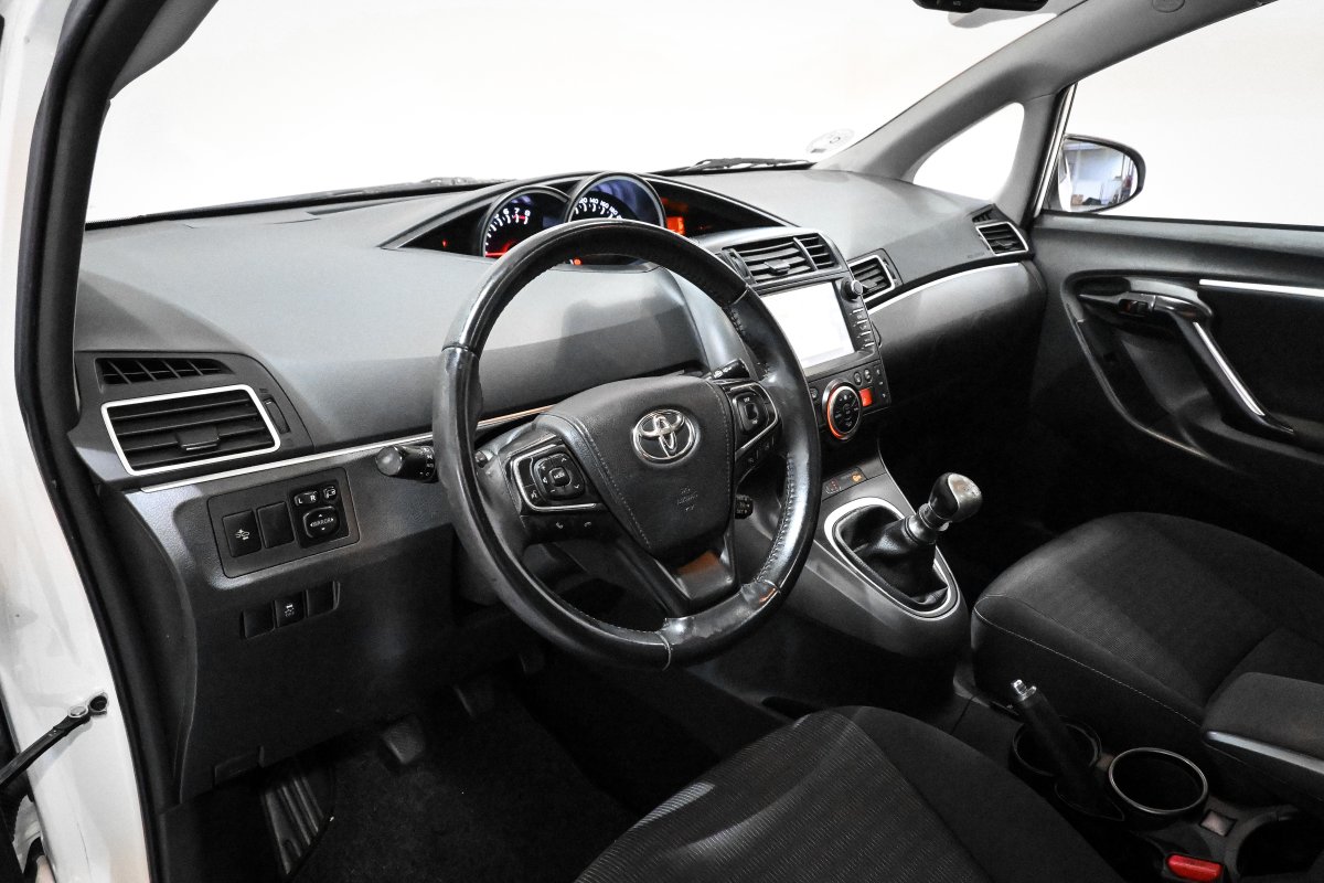 Foto Toyota Verso 10