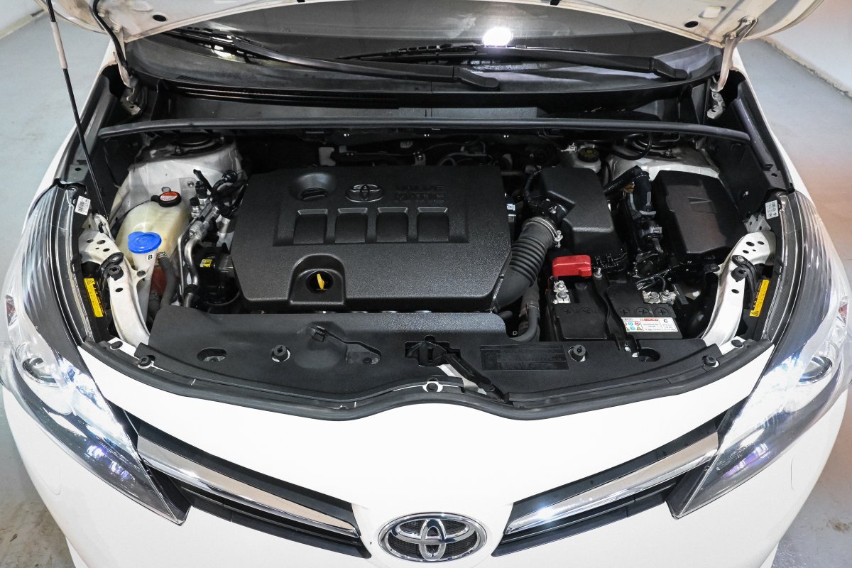 Foto Toyota Verso 8