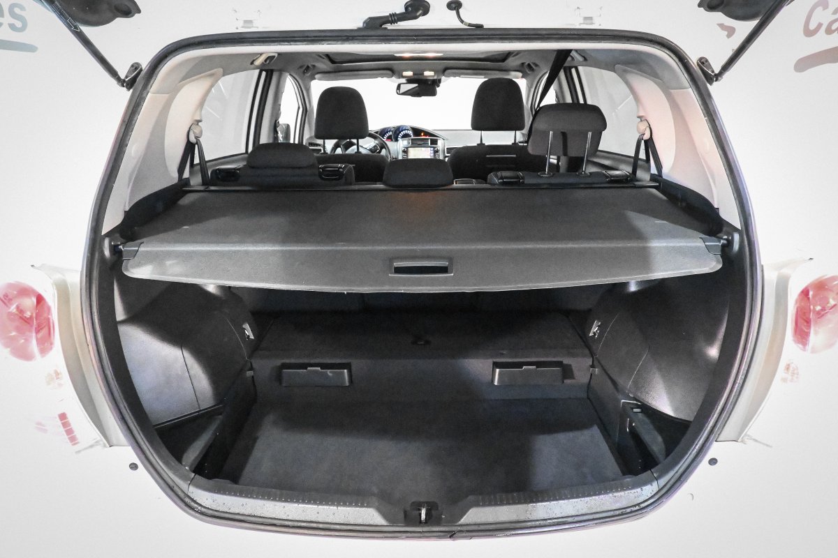 Foto Toyota Verso 9