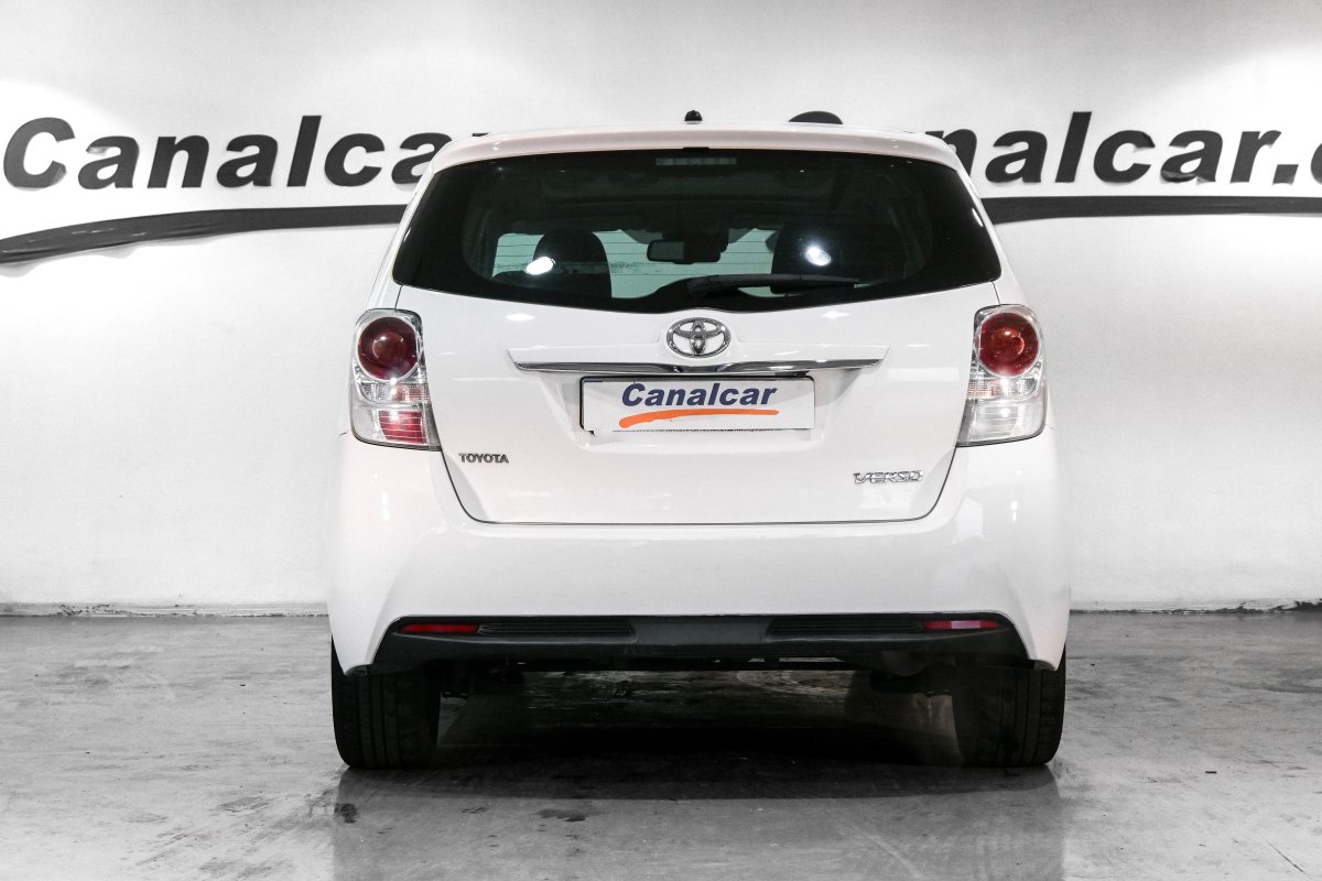 Foto Toyota Verso 6