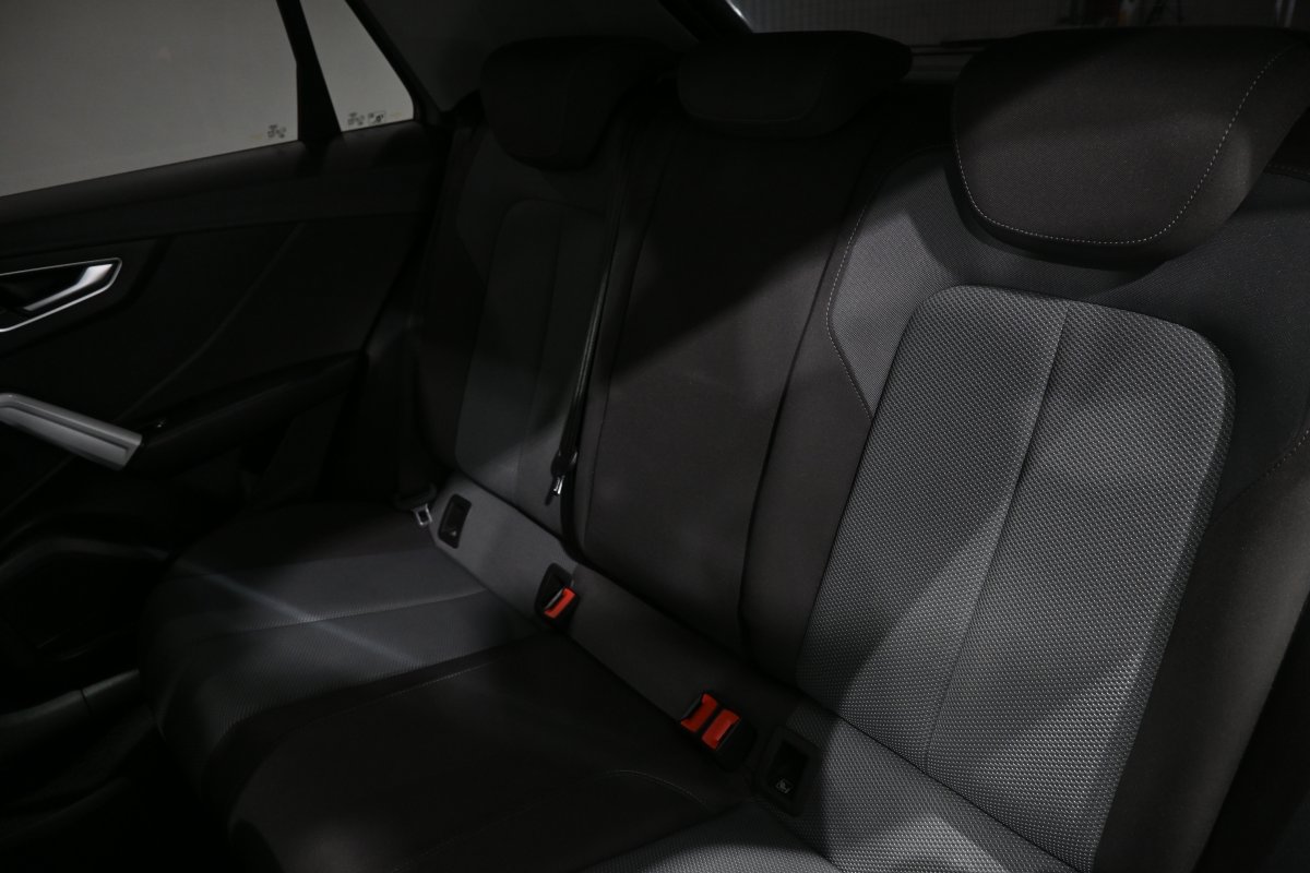 Foto Audi Q2 12