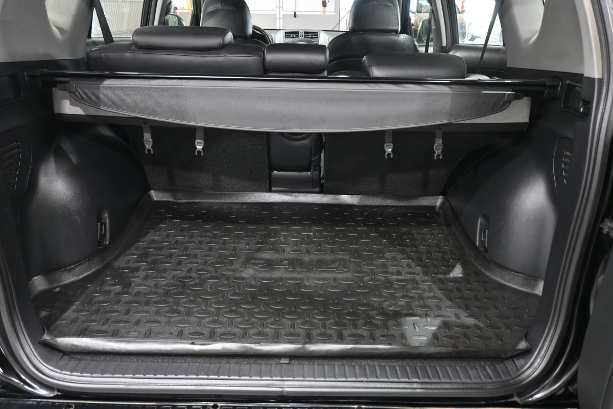 Foto Toyota RAV-4 8