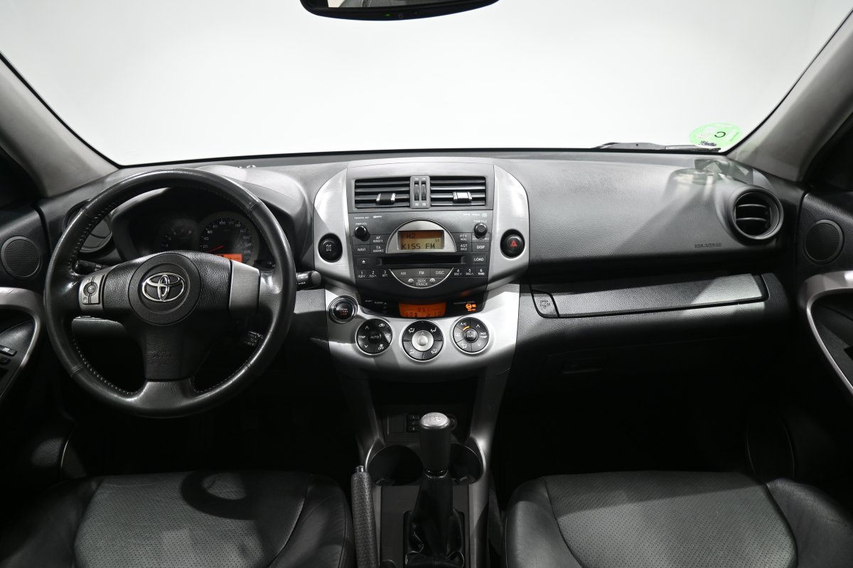 Foto Toyota RAV-4 15