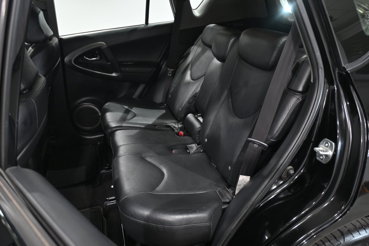Foto Toyota RAV-4 11