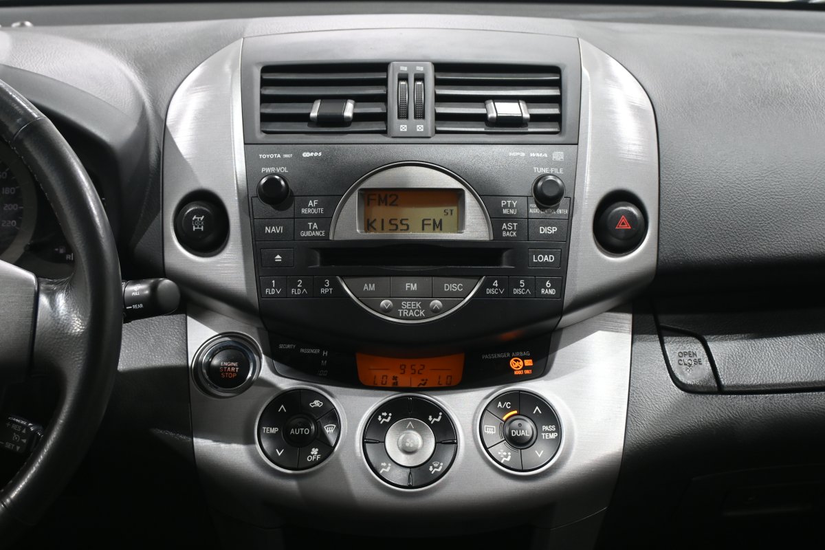 Foto Toyota RAV-4 14