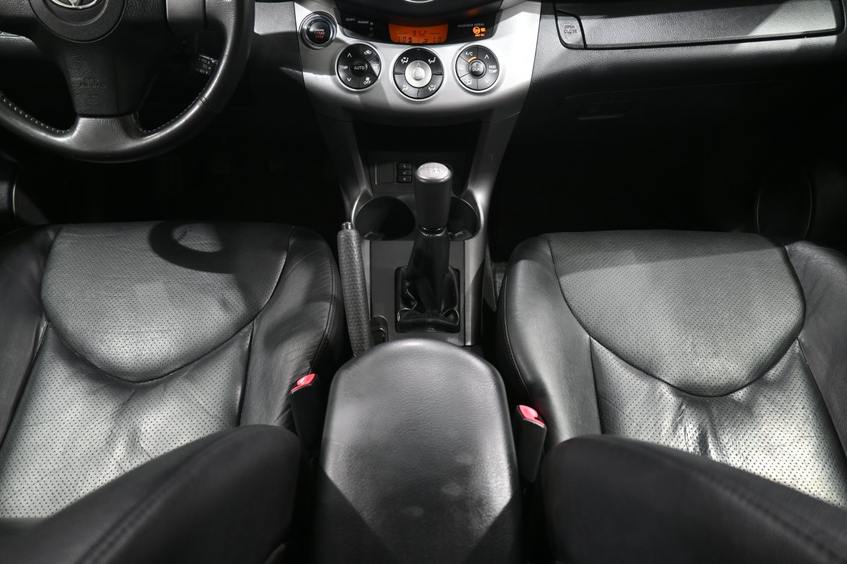 Foto Toyota RAV-4 17