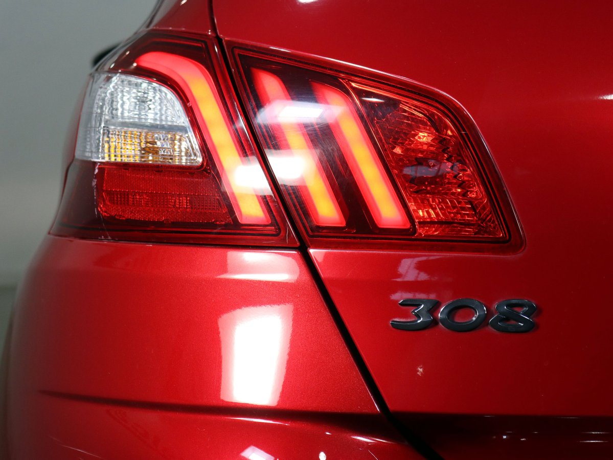 Foto Peugeot 308 9