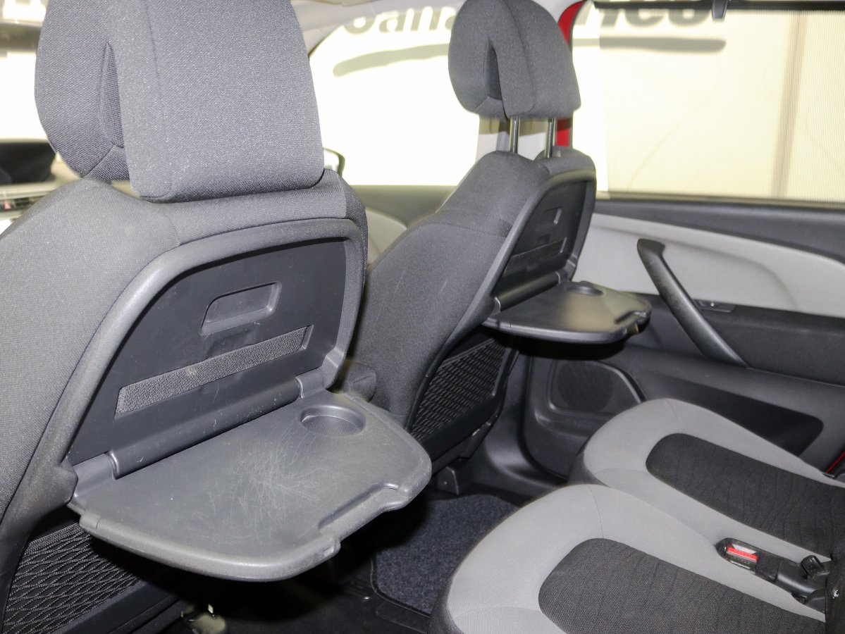 Foto Citroen C4 Picasso 25