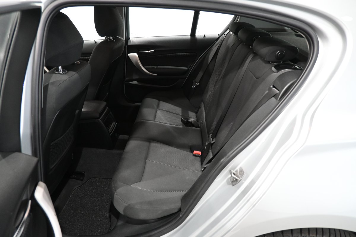 Foto Bmw 118i 11