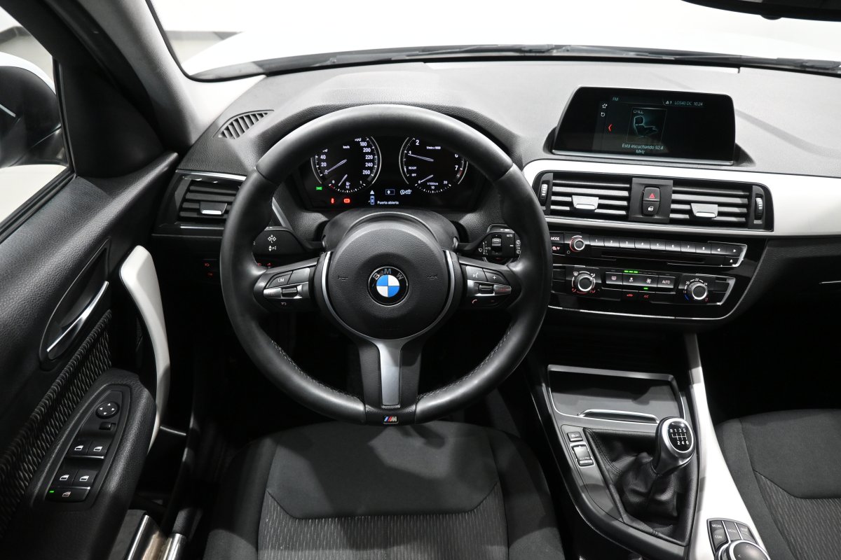 Foto Bmw 118i 18