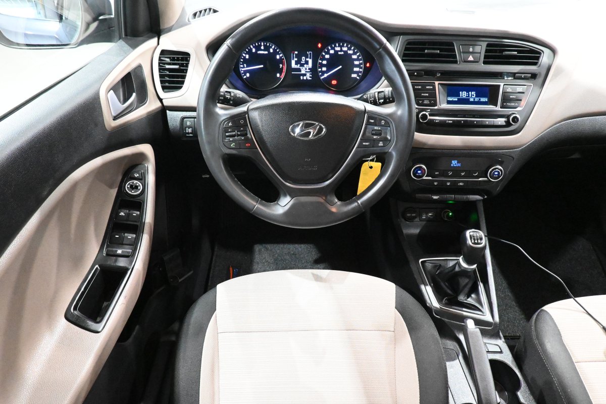 Foto Hyundai i20 14