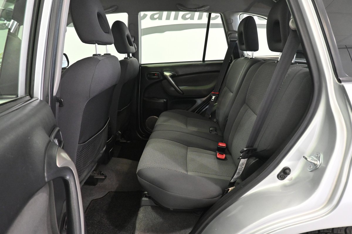 Foto Toyota RAV-4 11