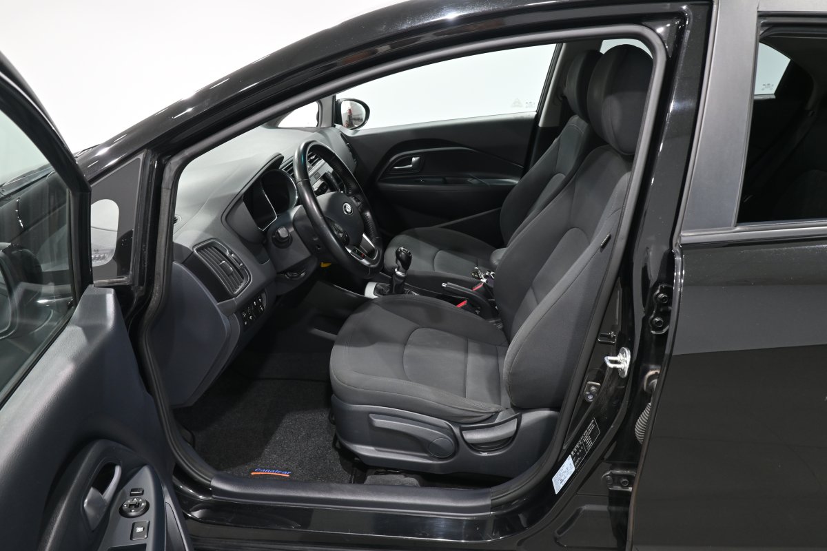 Foto Kia Rio 10